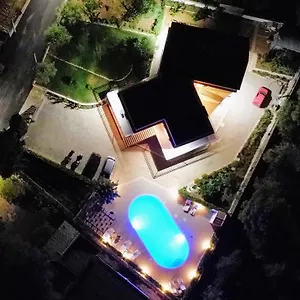https://cristian-rooms.sicilyhotelsitaly.net