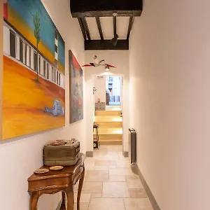 https://manillahouse.it-tuscanyhotel.com